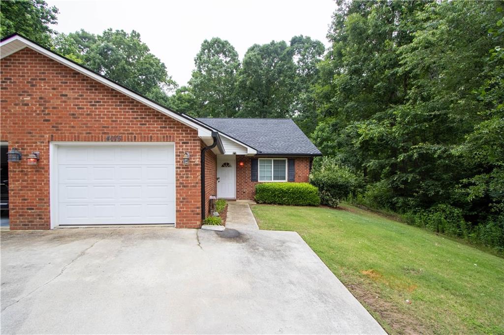 4015 HIDDEN HOLLOW Drive