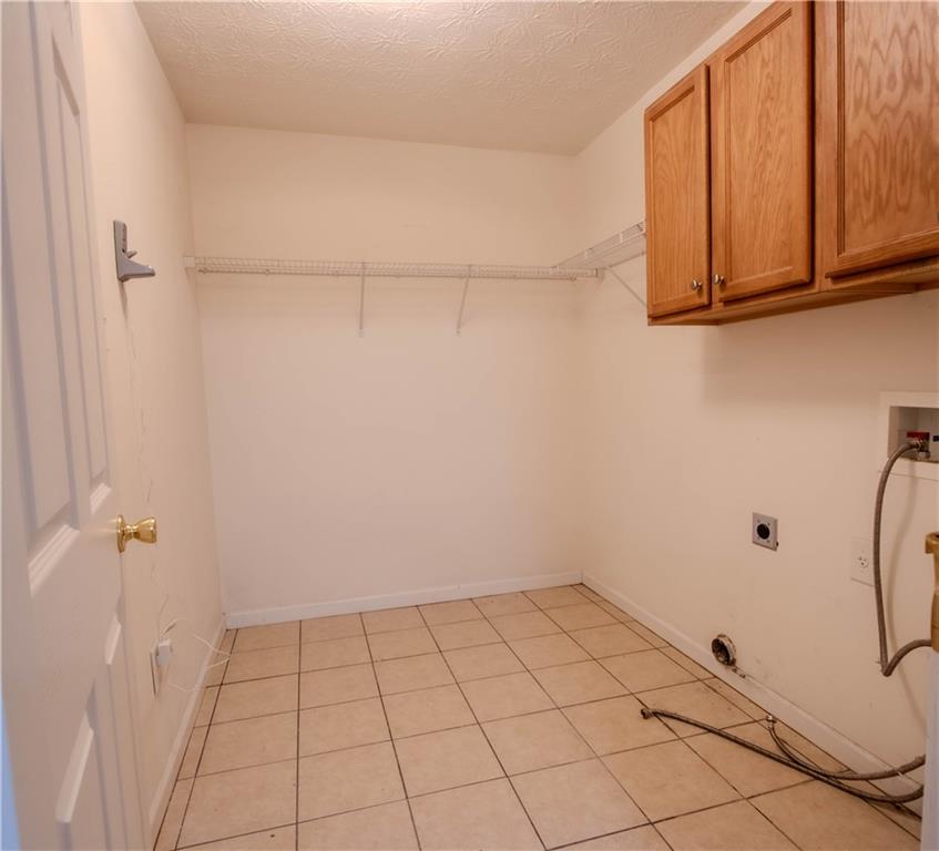 4015 HIDDEN HOLLOW Drive