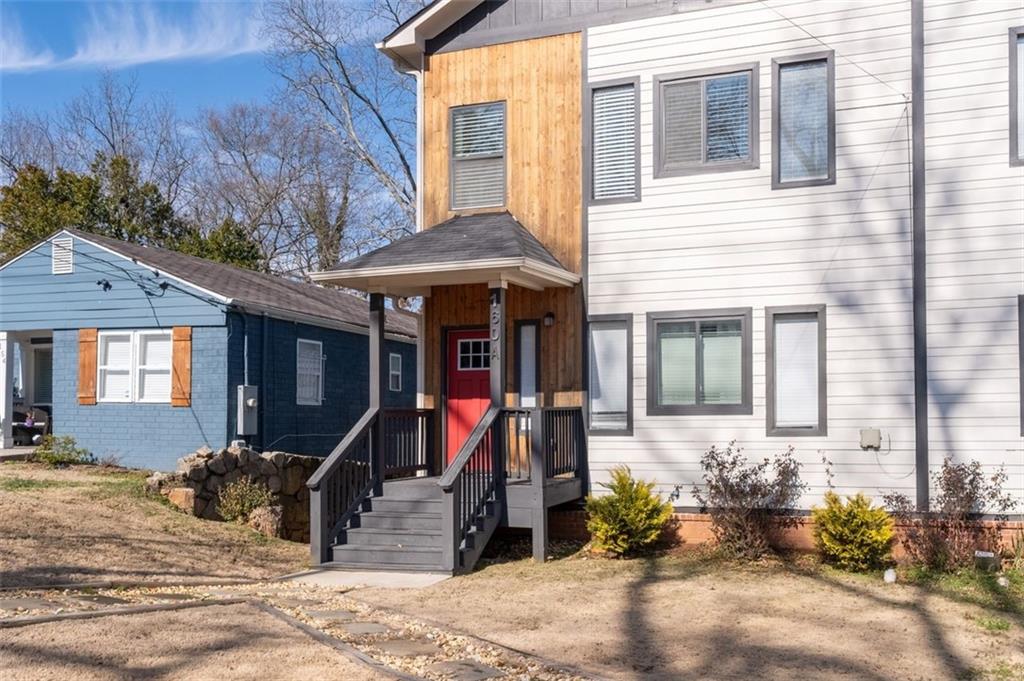 160 VANIRA Avenue SE A
