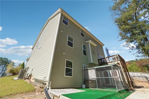 A home in Dacula