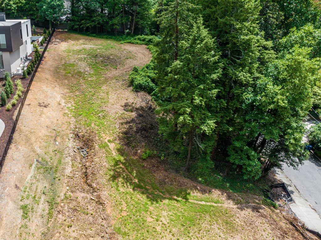 390 W Wesley Road NW