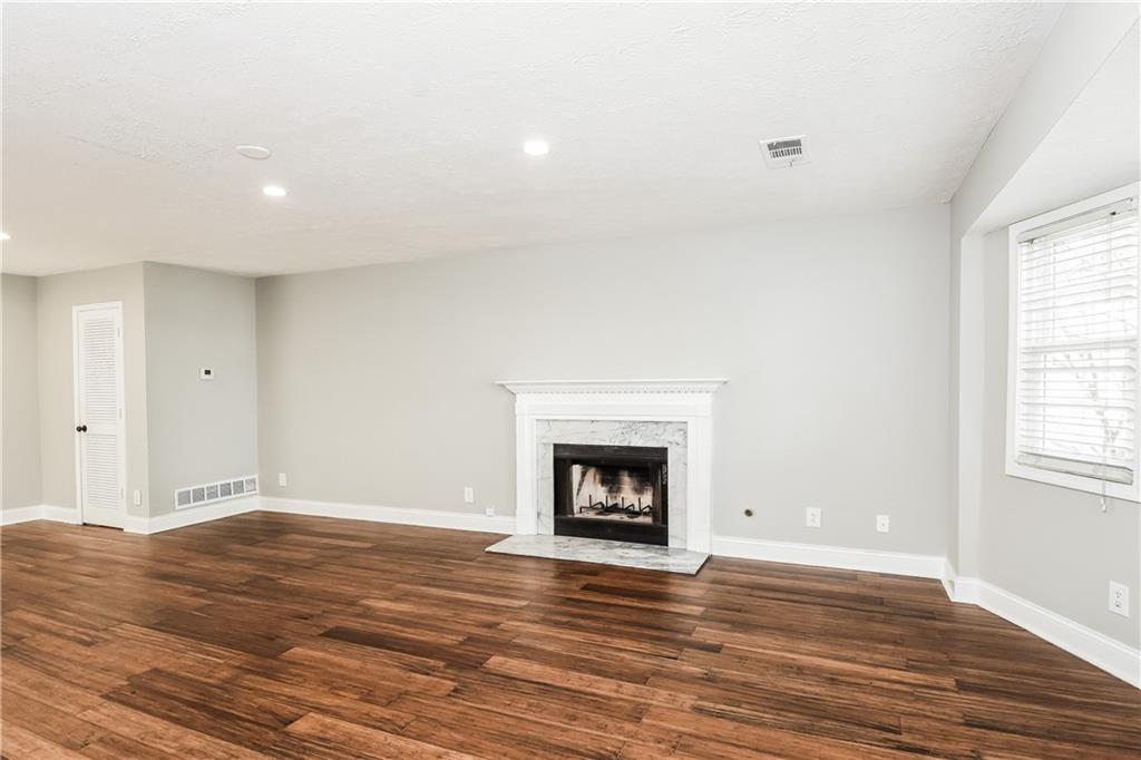 6331 Wedgeview Drive, Tucker, Georgia image 6