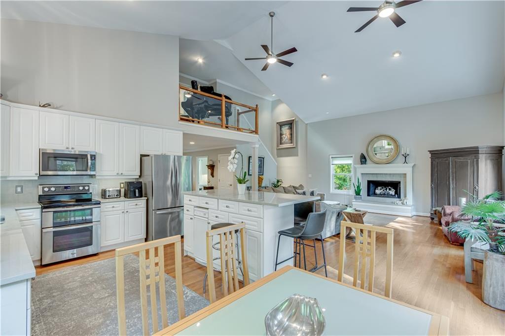 8535 Lynn Drive, Cumming, Georgia image 9
