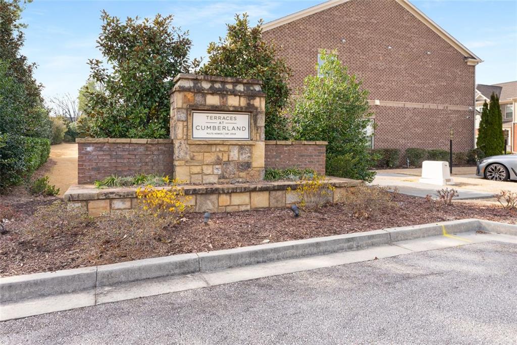 2286 Emerald Sky Drive, Smyrna, Georgia image 3