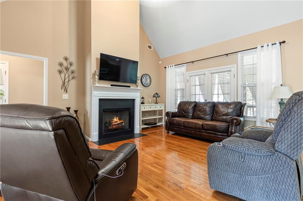 2040 Chicago Avenue, Atlanta, Georgia image 4