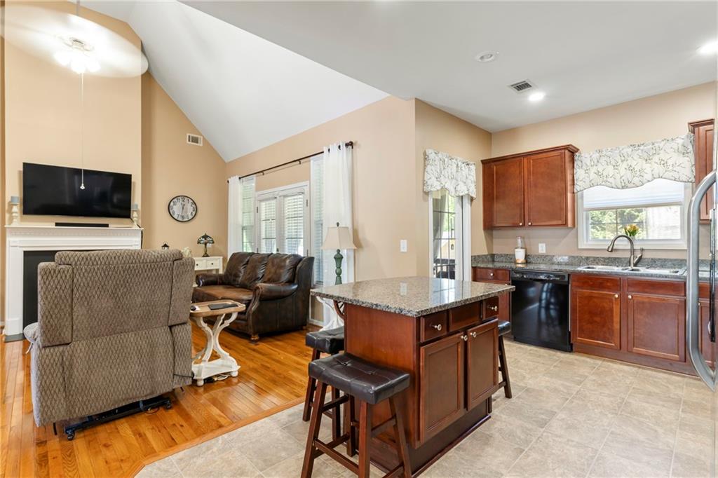 2040 Chicago Avenue, Atlanta, Georgia image 12