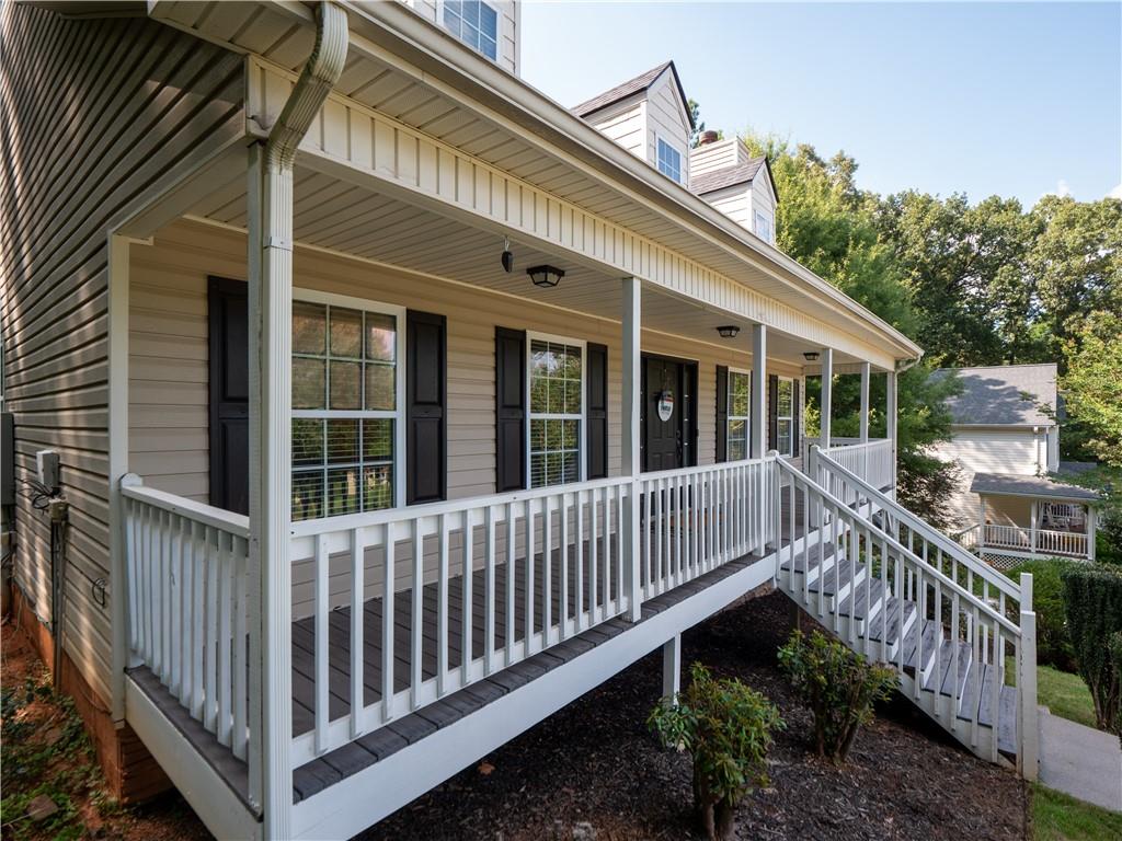 18 Hames Point