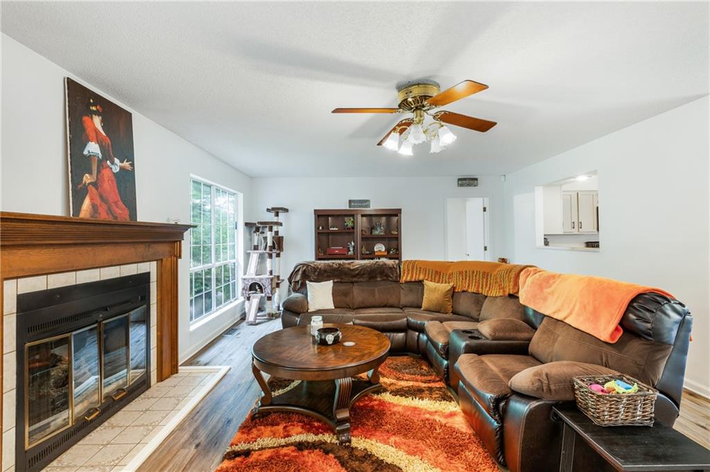 40 Carole Drive, Carrollton, Georgia image 4