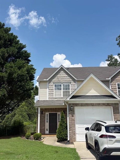 Townhouse For Sale - 1556 Paramount View Trace<br/> Buford, GA 30518