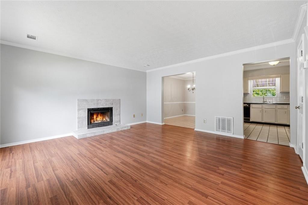 2888 Aspen Woods Entry