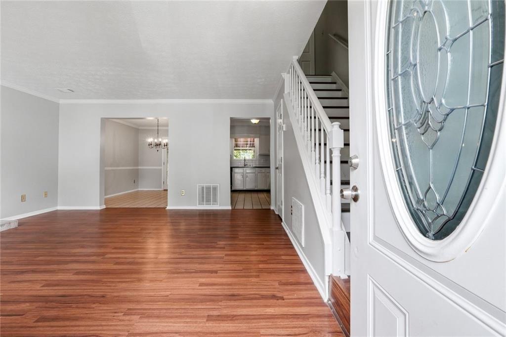 2888 Aspen Woods Entry