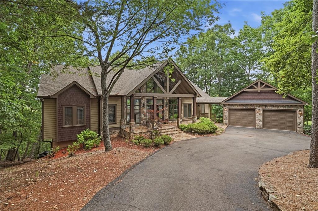 861 Summit Drive