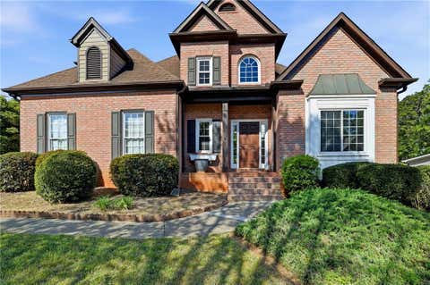 Homes For Sale - 1015 Windhaven Drive<br/> Alpharetta, GA 30005