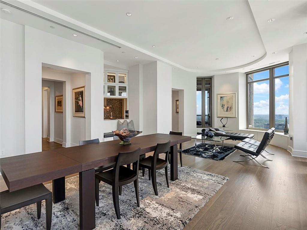 3376 Peachtree Road NE 44B