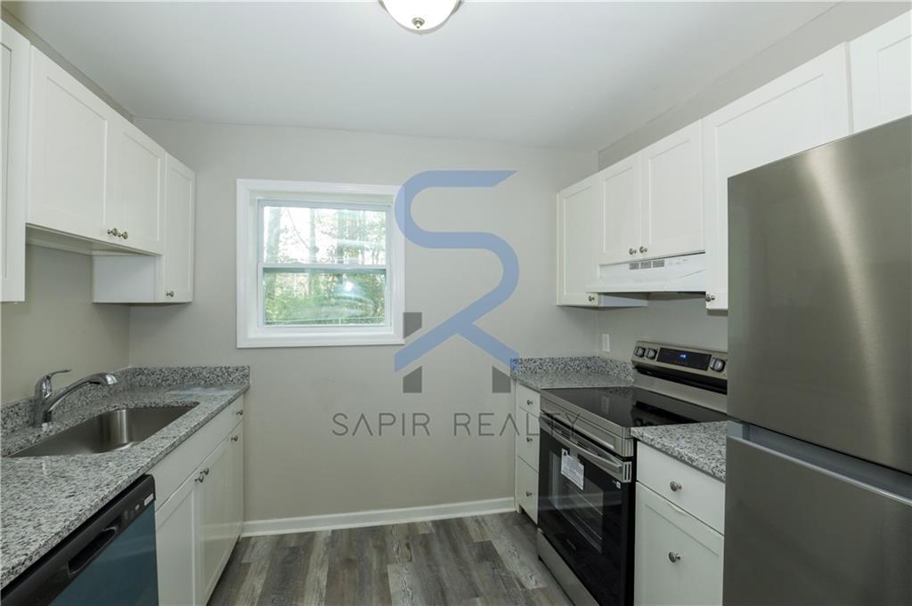 166 Anderson Avenue NW B17