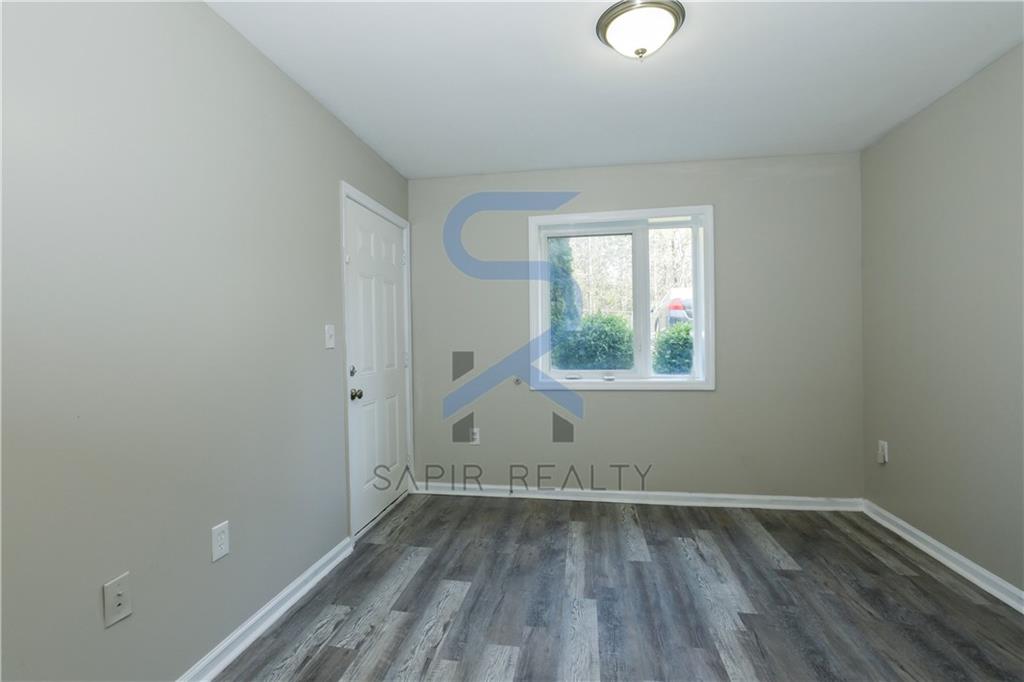 166 Anderson Avenue NW B17