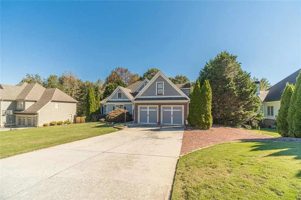 Loganville, Georgia 30052, United States, 5 Bedrooms Bedrooms, ,5 BathroomsBathrooms,Residential,Active,237195