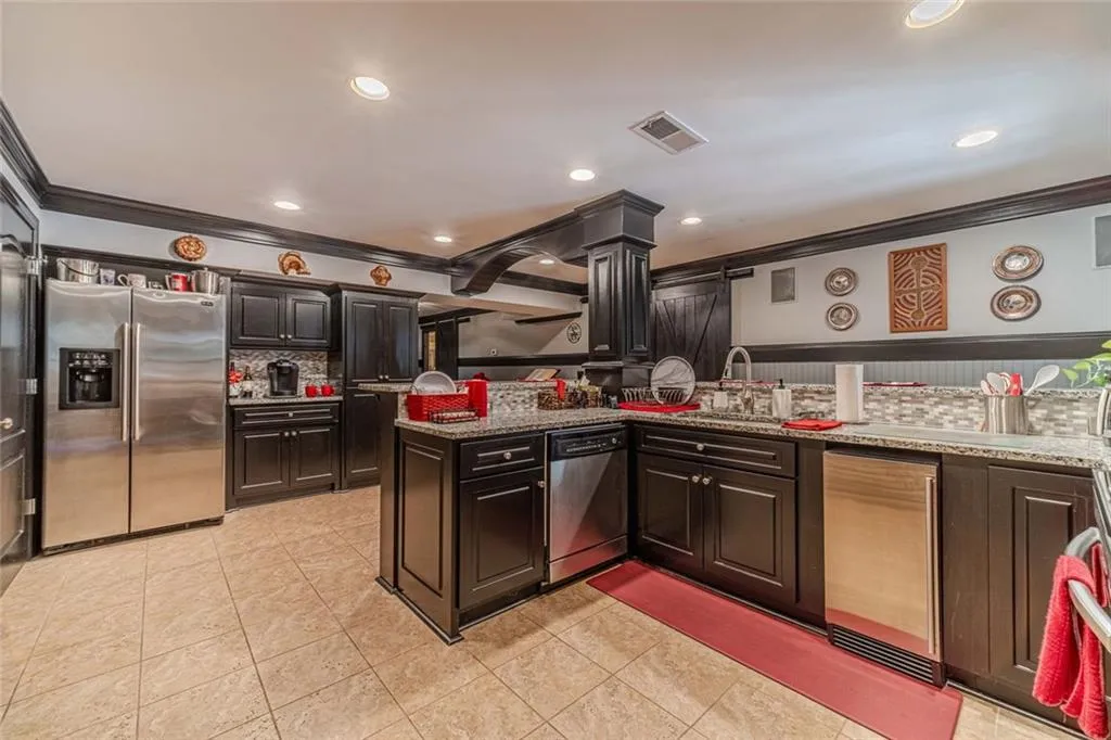 Loganville, Georgia 30052, United States, 5 Bedrooms Bedrooms, ,5 BathroomsBathrooms,Residential,Active,237195