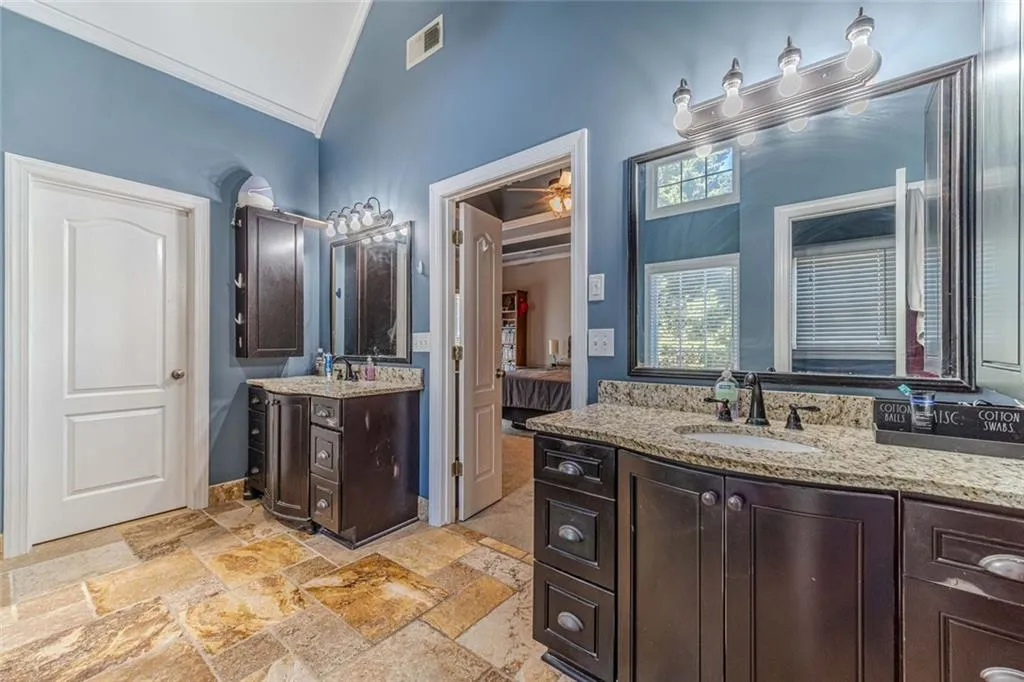 Loganville, Georgia 30052, United States, 5 Bedrooms Bedrooms, ,5 BathroomsBathrooms,Residential,Active,237195