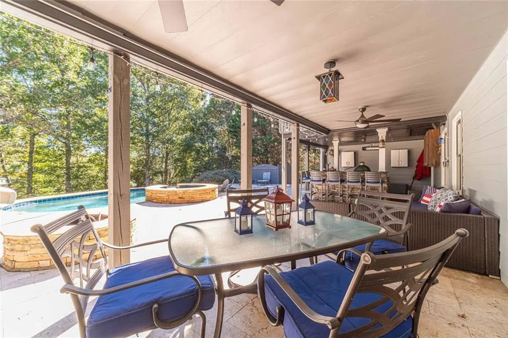 Loganville, Georgia 30052, United States, 5 Bedrooms Bedrooms, ,5 BathroomsBathrooms,Residential,Active,237195