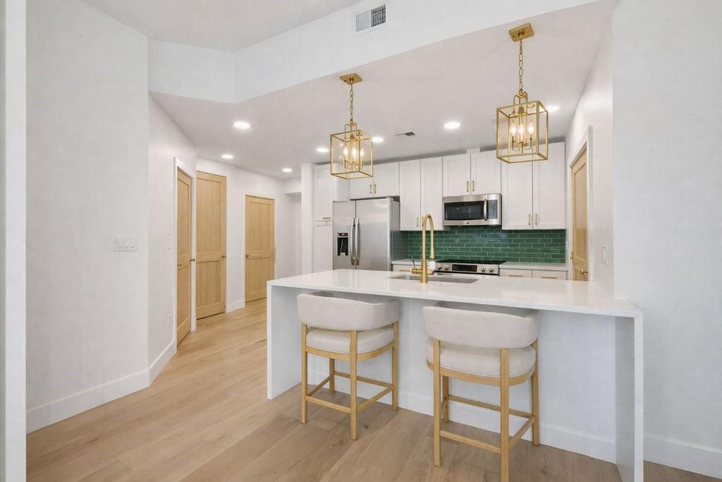 3324 PEACHTREE Road NE 1018