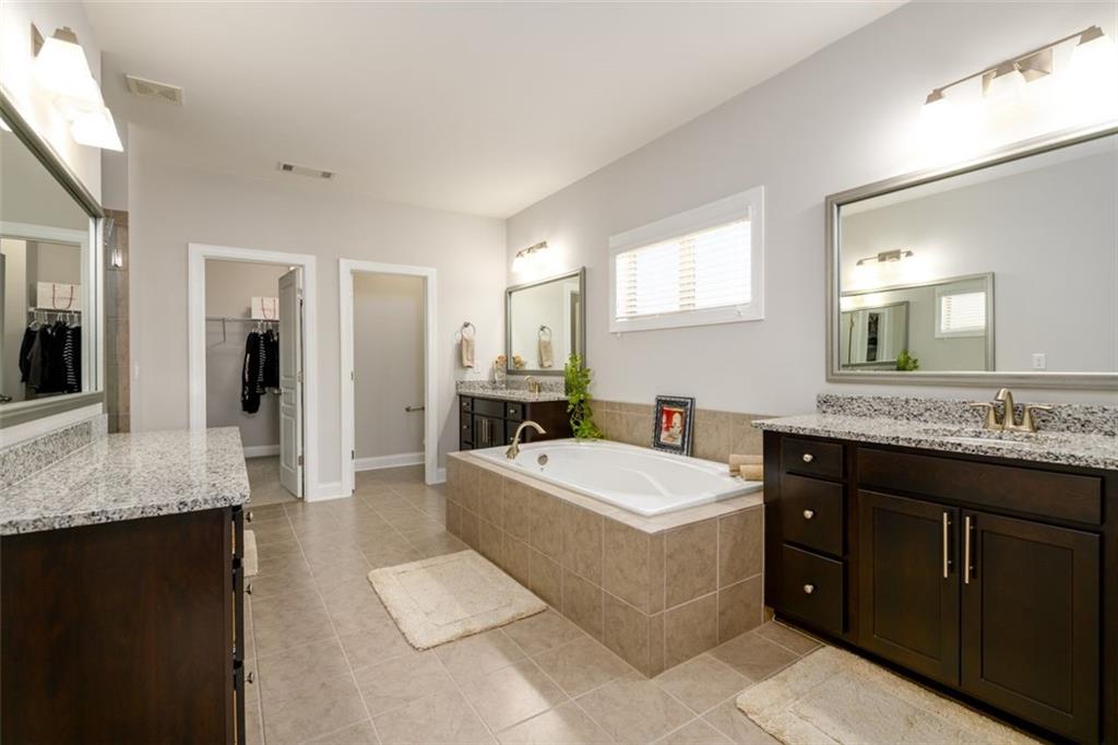 4041 Woodward Walk Lane, Suwanee, Georgia image 25