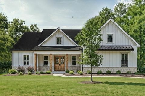 Homes For Sale - 5855 Canterbury Way<br/> Clermont, GA 30527