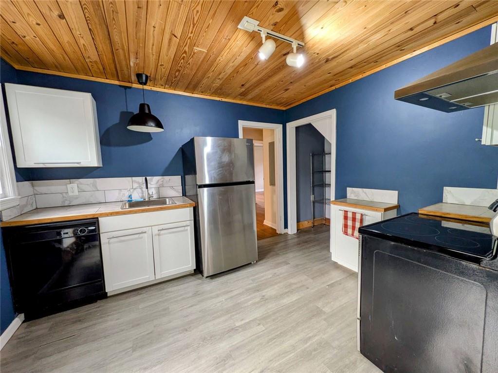 366 Lynnhaven Drive SW