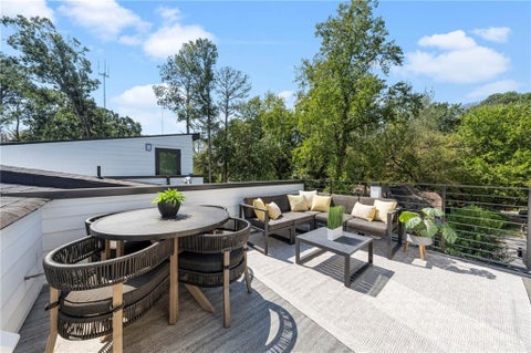 Condo For Sale - 1189 Frederick Walk<br/> Atlanta, GA 30324