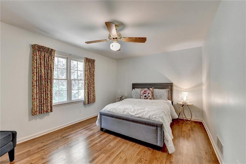 1450 Holly Bank Circle, Atlanta, Georgia image 31