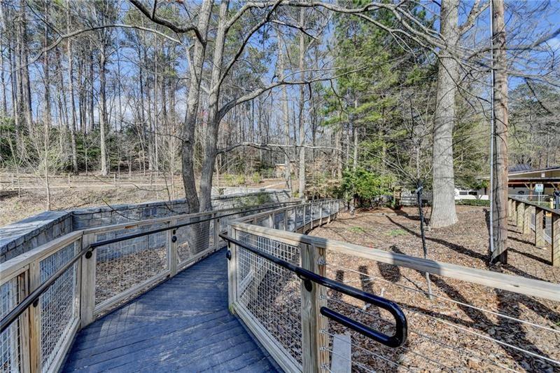 1450 Holly Bank Circle, Atlanta, Georgia image 48