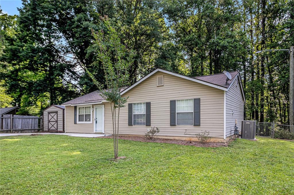 22 Cardinal Lane, Jonesboro, Georgia image 2