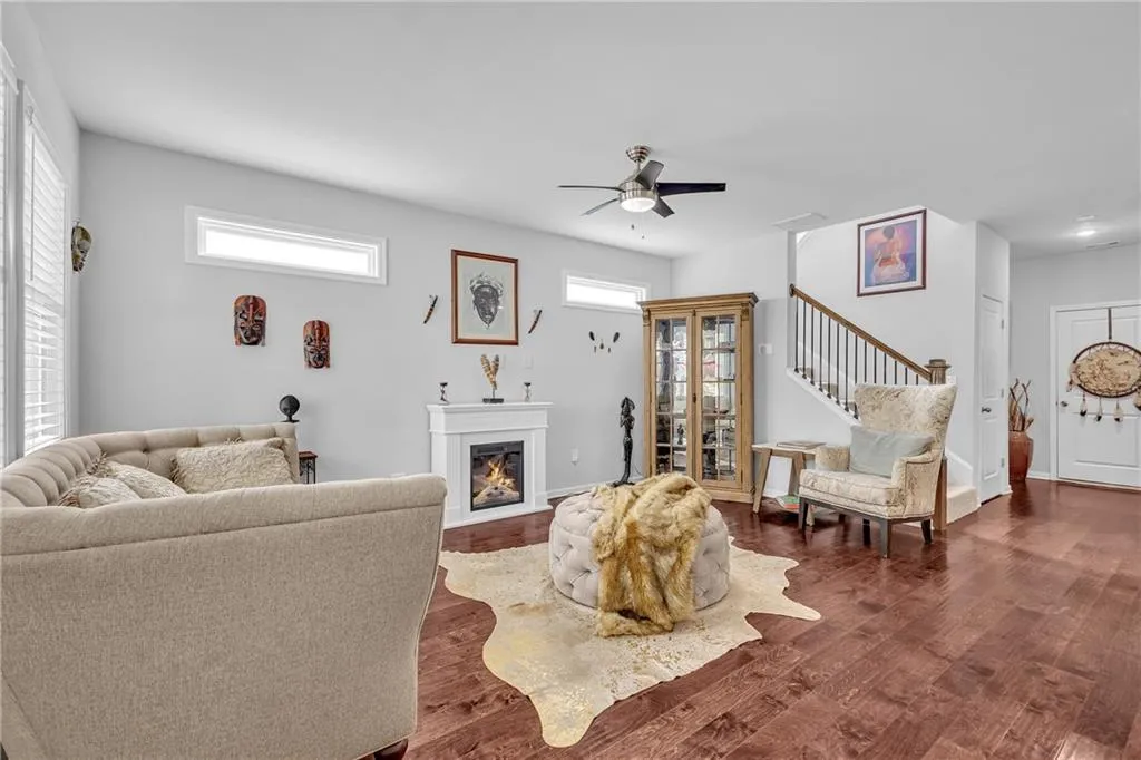 Hapeville, Georgia 30354, United States, 4 Bedrooms Bedrooms, ,3 BathroomsBathrooms,Residential,Coming Soon,98627