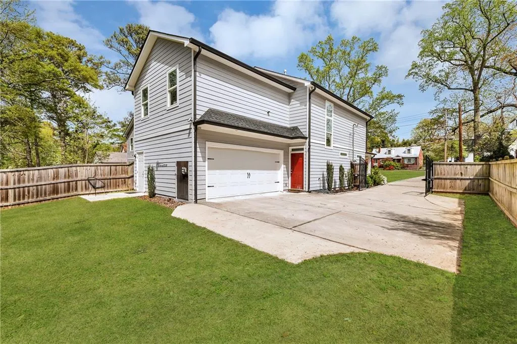 Hapeville, Georgia 30354, United States, 4 Bedrooms Bedrooms, ,3 BathroomsBathrooms,Residential,Coming Soon,98627