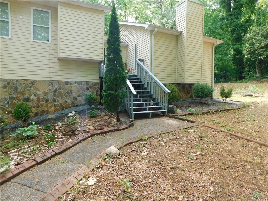 8805 Willow Creek Court