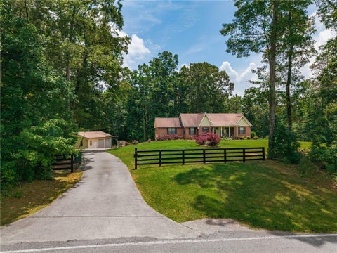 Homes For Sale - 400 Cable Road<br/> Waleska, GA 30183