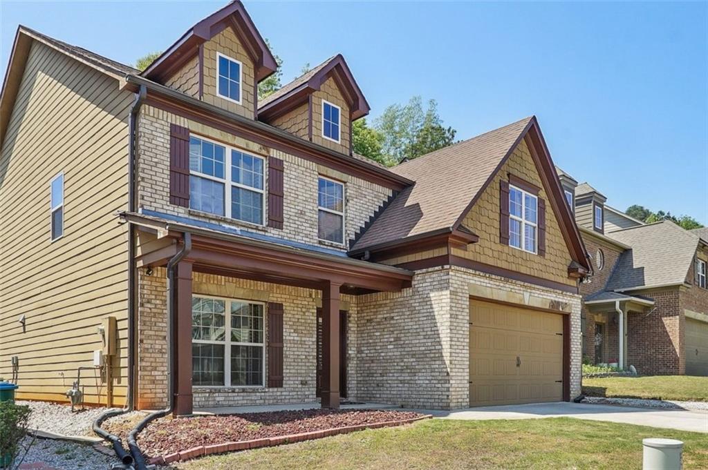 2638 LAKE MANOR Circle