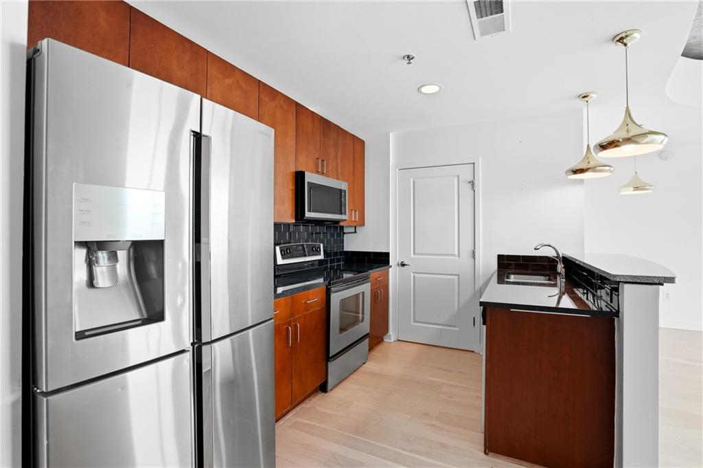 361 17th Street NW 1022