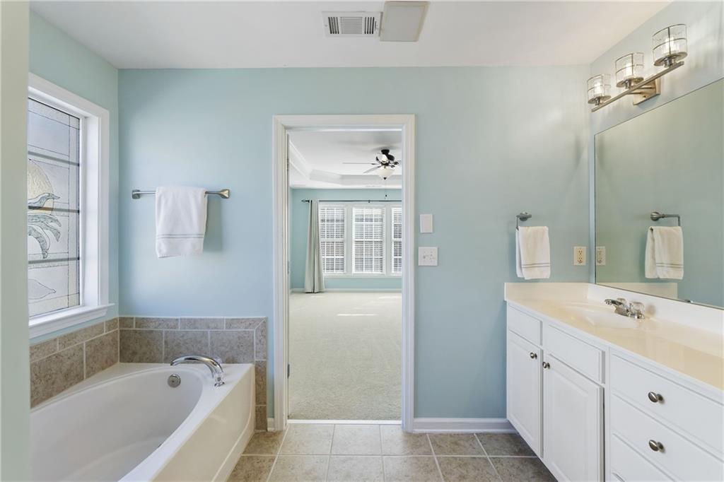 3590 Davyne Bend, Cumming, Georgia image 31