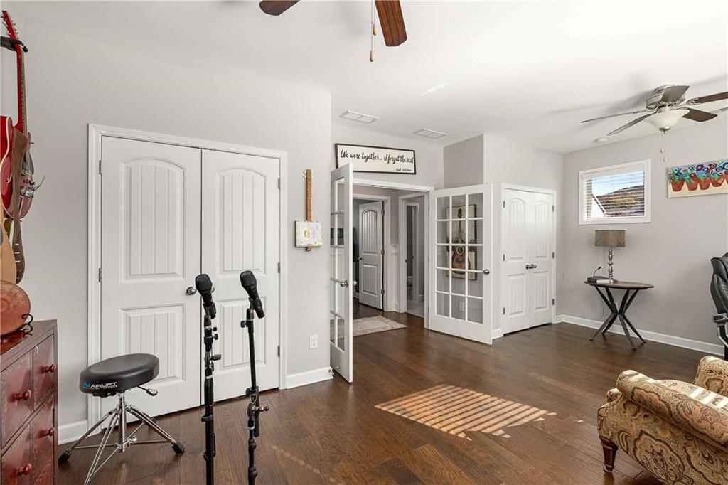 Mountain Crest - Residential