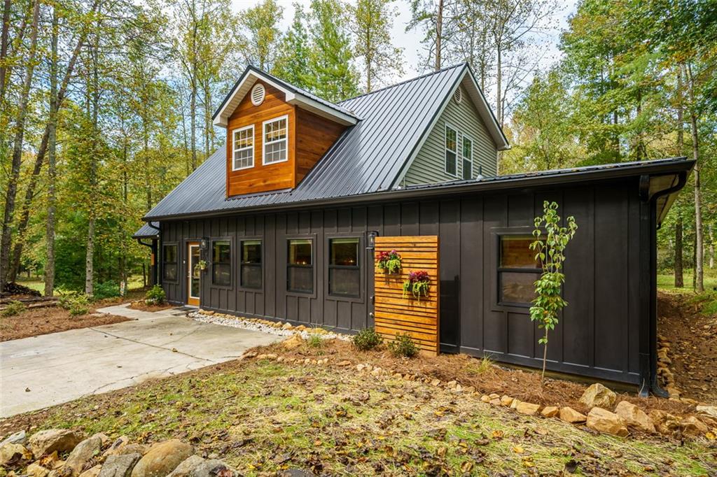 331 Rocky Hollow Road
