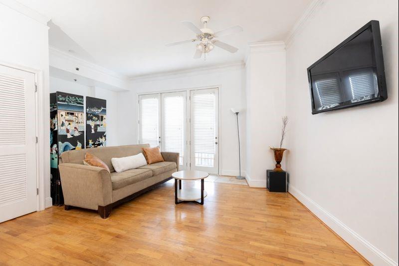 2277 Peachtree Road NE 401