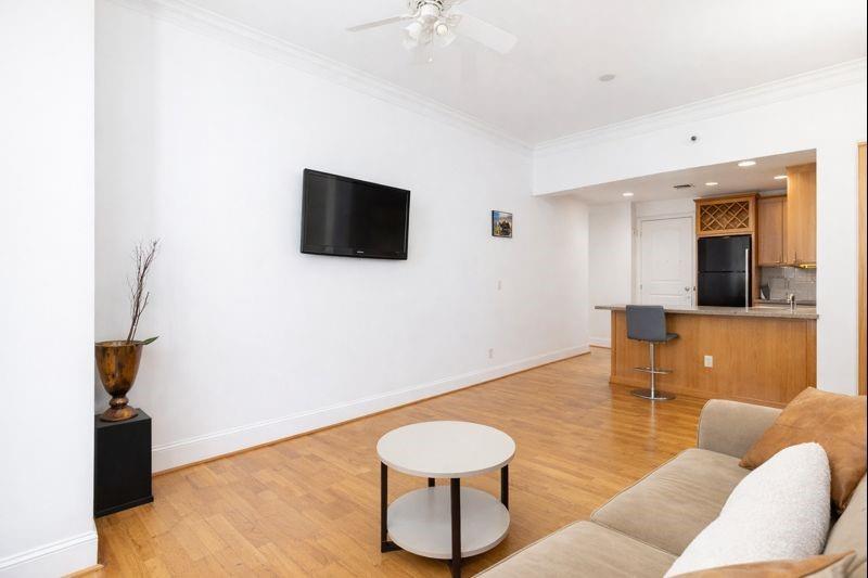 2277 Peachtree Road NE 401