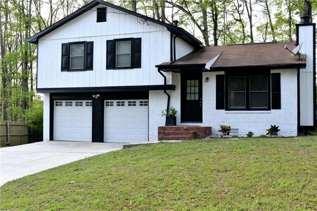3867 Cherie Glen Road, Snellville, Georgia image 2