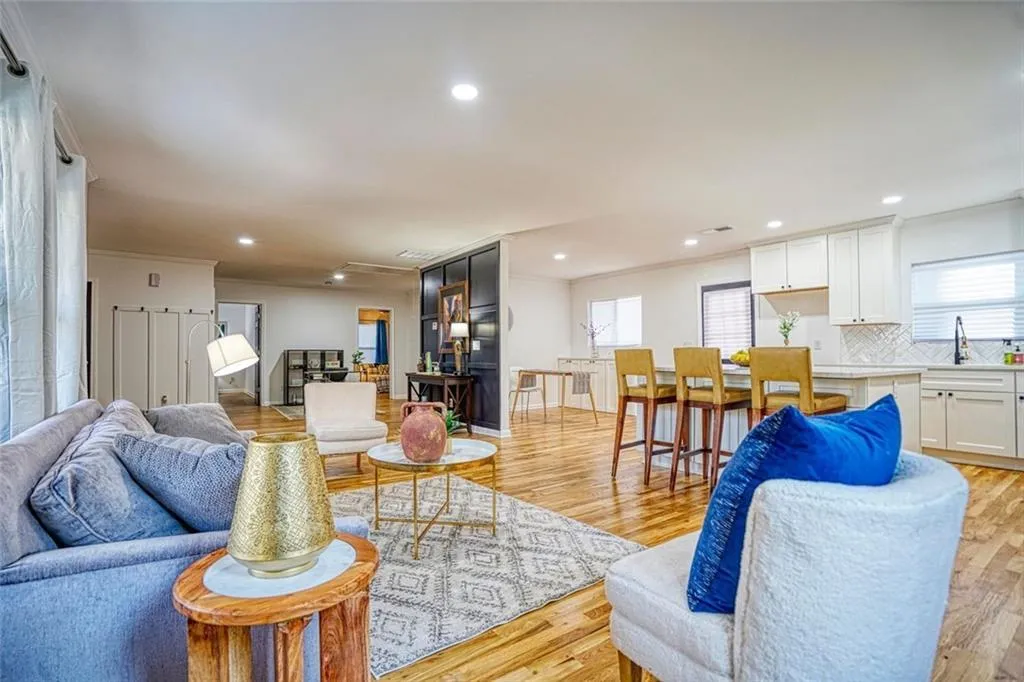 Atlanta, Georgia 30311, United States, 3 Bedrooms Bedrooms, ,3 BathroomsBathrooms,Residential,Active,206440