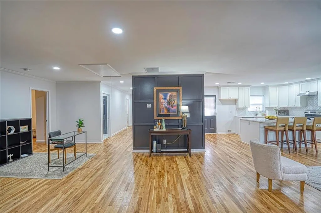 Atlanta, Georgia 30311, United States, 3 Bedrooms Bedrooms, ,3 BathroomsBathrooms,Residential,Active,206440