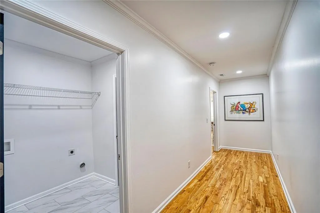 Atlanta, Georgia 30311, United States, 3 Bedrooms Bedrooms, ,3 BathroomsBathrooms,Residential,Active,206440