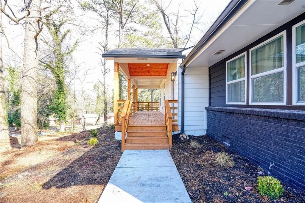 Atlanta, Georgia 30311, United States, 3 Bedrooms Bedrooms, ,3 BathroomsBathrooms,Residential,Active,206440