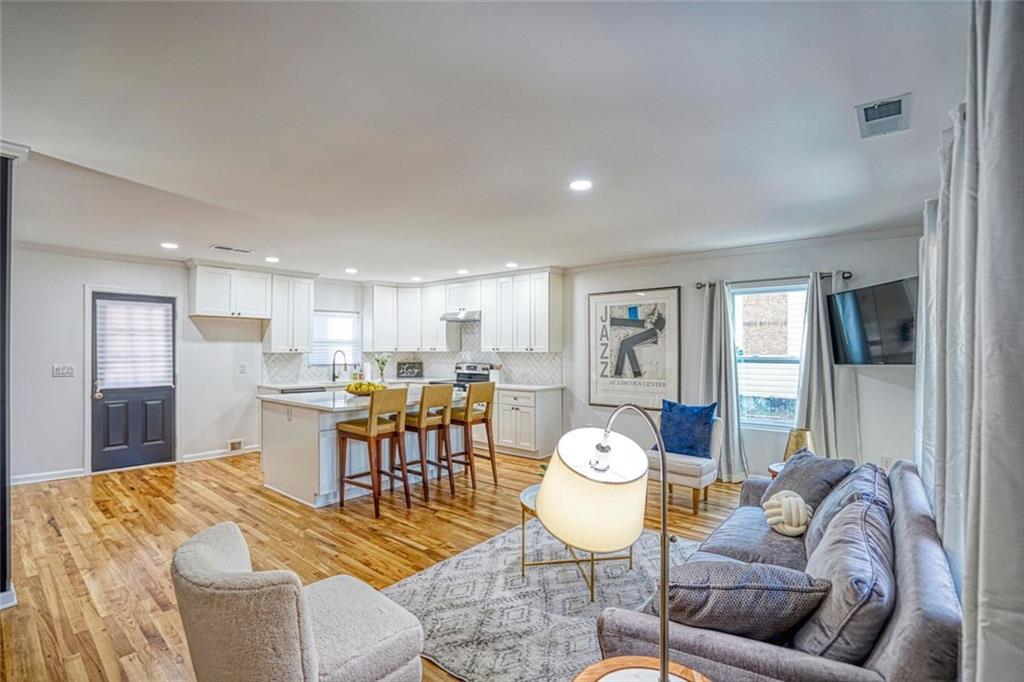 2230 Beecher Circle SW