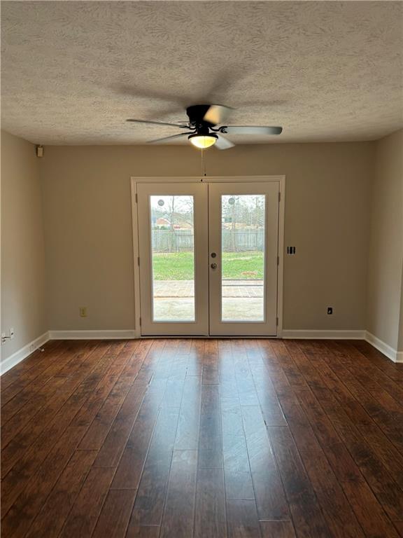 246 Lakewood Drive, Newnan, Georgia image 3